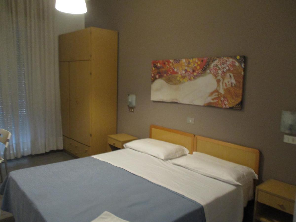 Hotel Abamar リミニ エクステリア 写真